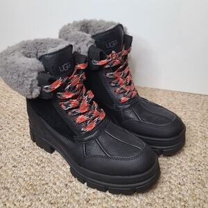 UGG Ashton Addie Boots Women’s Size 8.5 Black Waterproof Leather 1130524